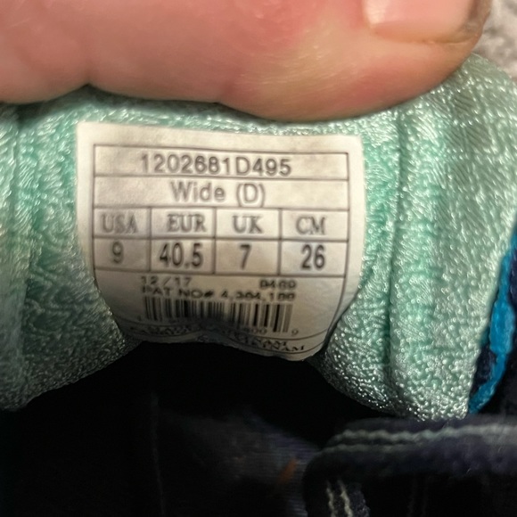 Brooks  women’s Adrenaline 18 GTS size 9 WIDE - Picture 5 of 6